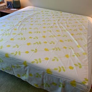 2 Vintage Yellow Rose Flat Sheets
